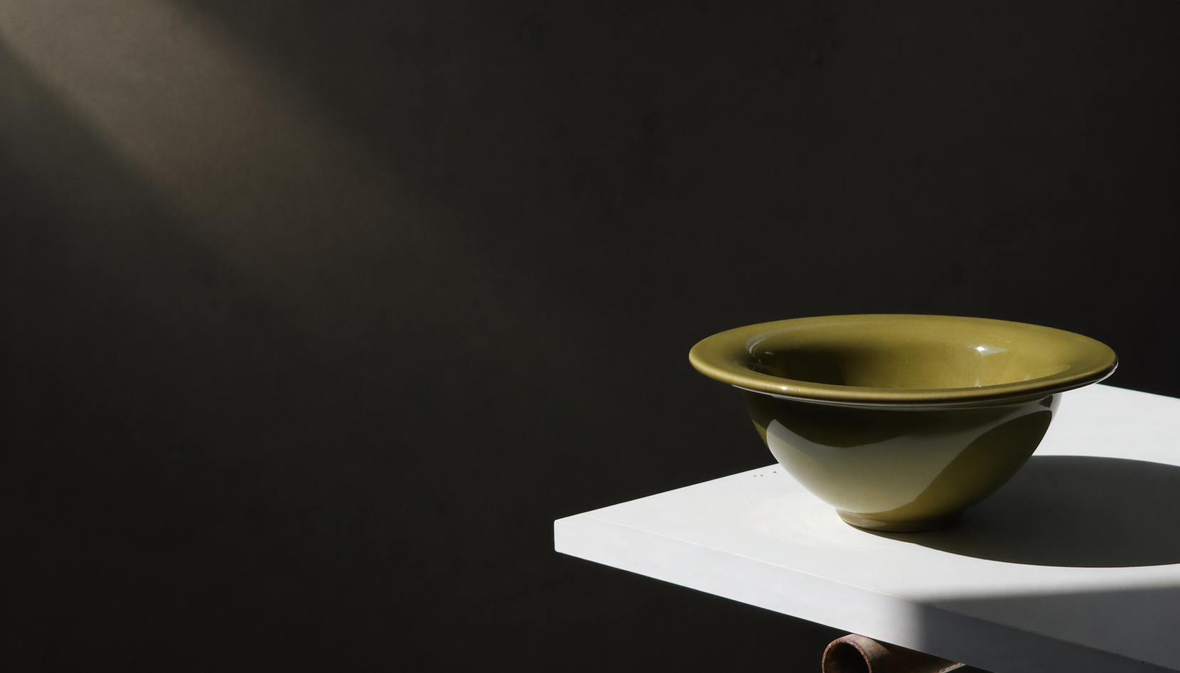 Bepolar ceramic piece
